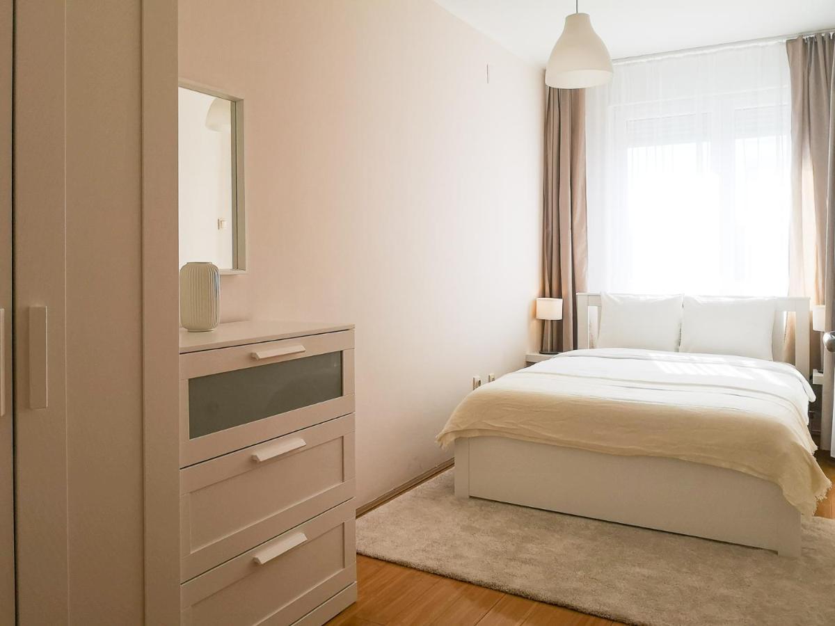 Filinhome Papa Suite 4 Novi Sad Buitenkant foto