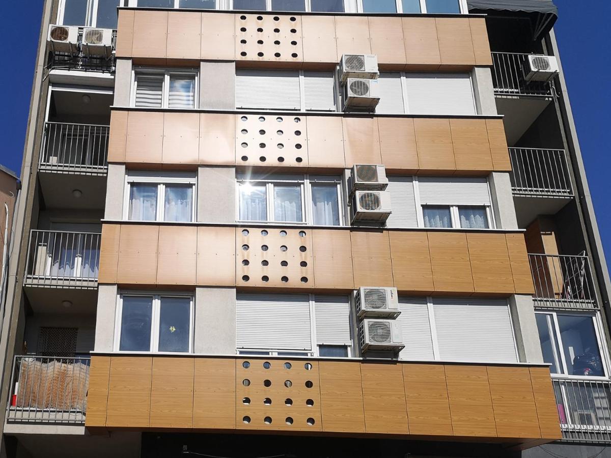 Filinhome Papa Suite 4 Novi Sad Buitenkant foto